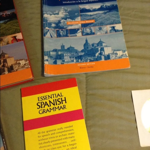 Vistas Introduccion Espanola Books and Cds - Picture 3 of 8